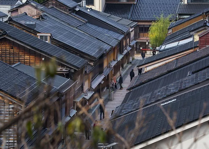 Kanazawa Station Hotel